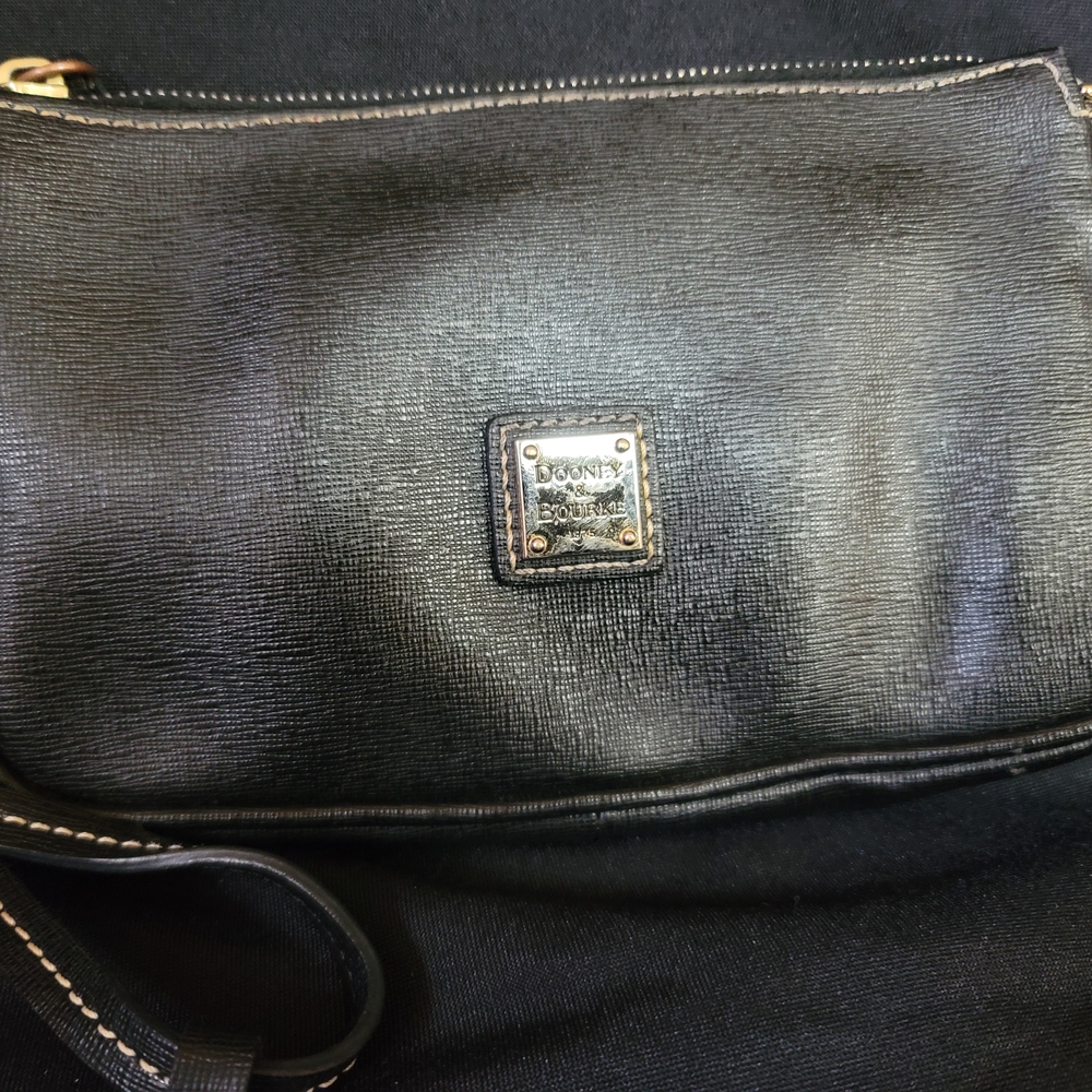 Dooney & Bourke Black Leather Women's Bag